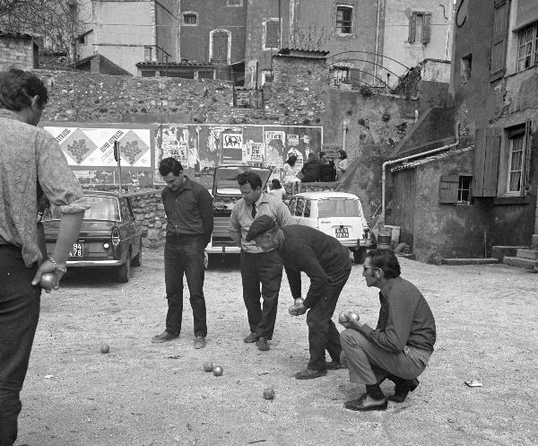Eine Partie Boule. Frankreich. um 1970