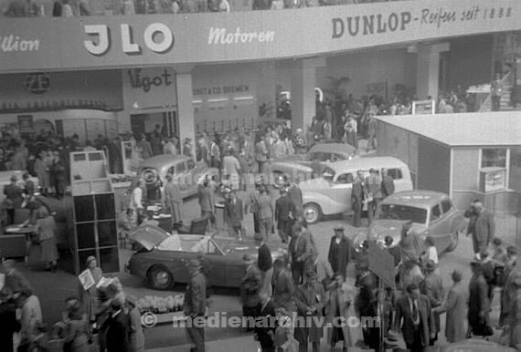 1950. Hessen. Internationale Automobil-Ausstellung (IAA) in Frankfurt am Main