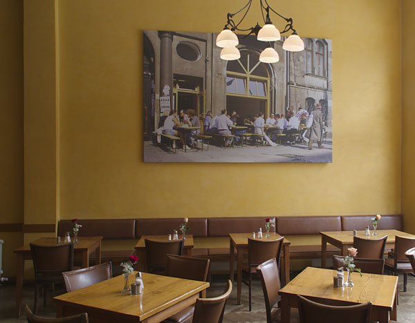 17. 10. 2015. Berlin. Cafe Orange in der Oranienburger Straße. Restaurant. Fotos von Thomas Gade.